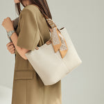 Load image into Gallery viewer, Large Capacity Commuter Genuine Leather Fashion Shoulder Bag