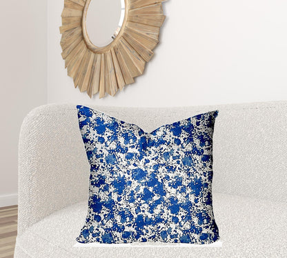 12" X 16" Blue And White Crab Enveloped Lumbar Indoor Outdoor Pillow Cover