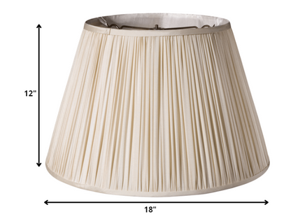 18" Pale Grey Slanted Pleated Tafetta Lampshade