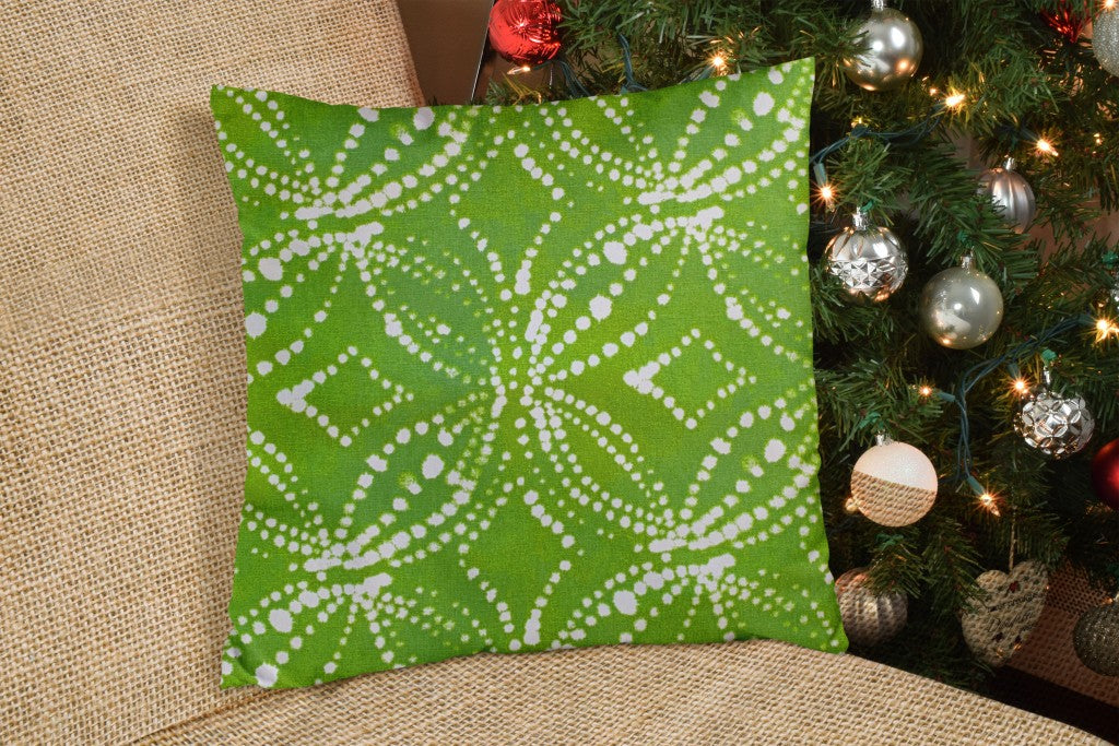 14" Green and White Medallion Cotton Throw Pillow Cover