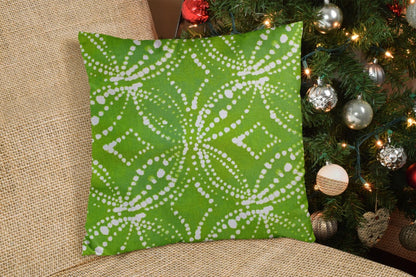 17" Green and White Medallion Cotton Throw Pillow Cover