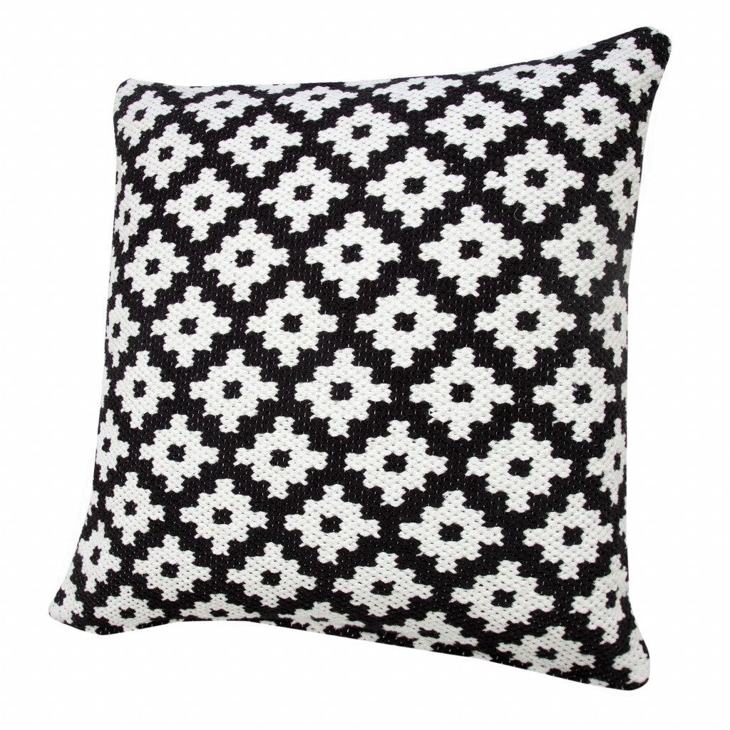 20" X 20" Blue And White 100% Cotton Geometric Zippered Pillow