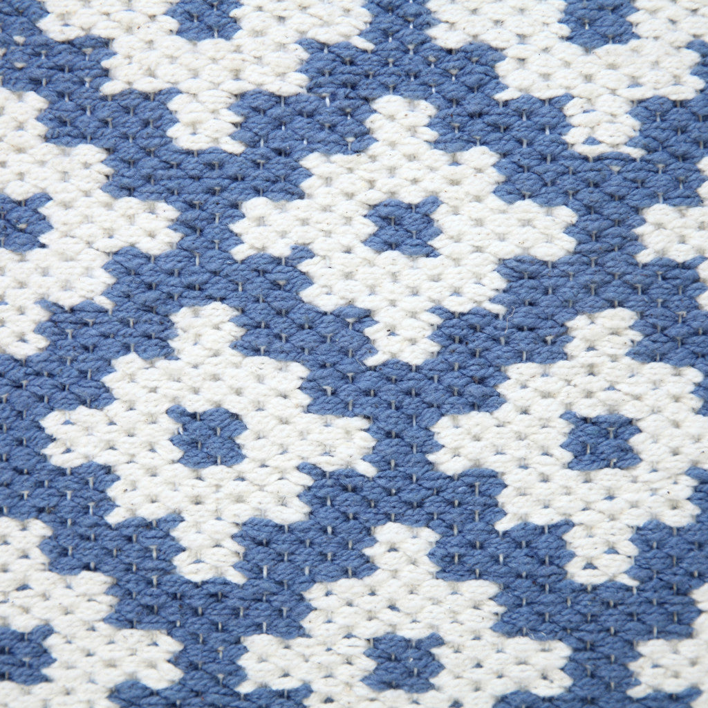 20" X 20" Blue And White 100% Cotton Geometric Zippered Pillow