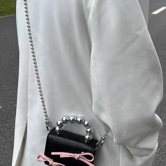 Textured Cute Bow Mini Chain Evening Handbag